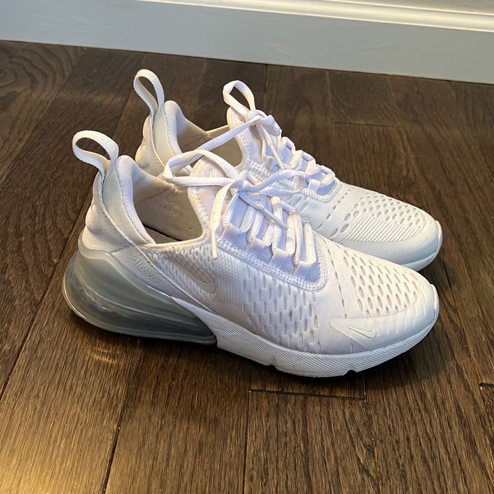 White Nike air max 270